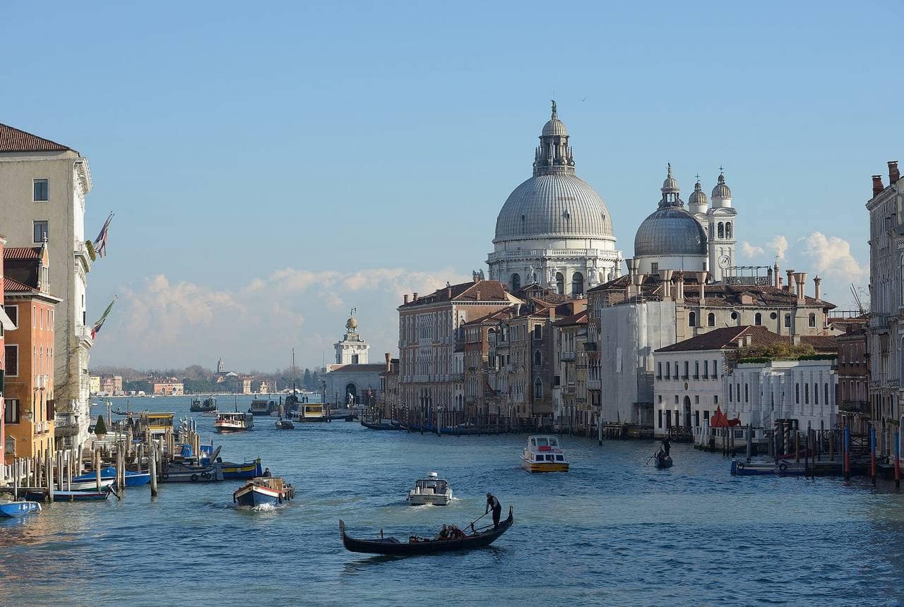 Venice viewpoints and Grand Canal light